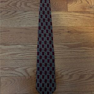 Geoffrey Beene Burgundy and Gold Patterned Tie